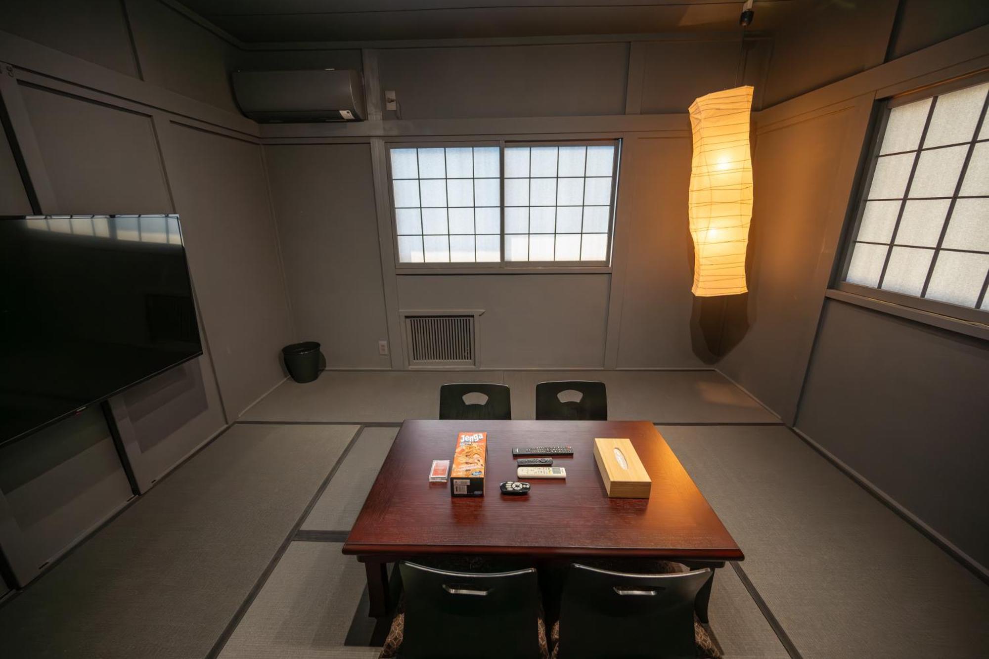 Ynh Guest House Osaka Bagian luar foto